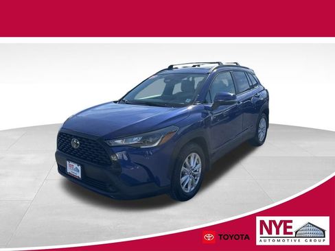 Used 2023 Toyota Corolla Cross LE w/ Moonroof Package image 1