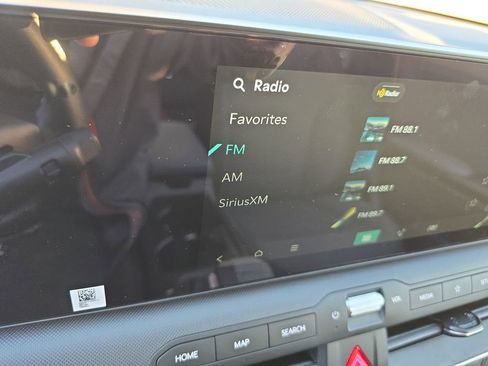 New 2025 Kia K4 LXS image 14