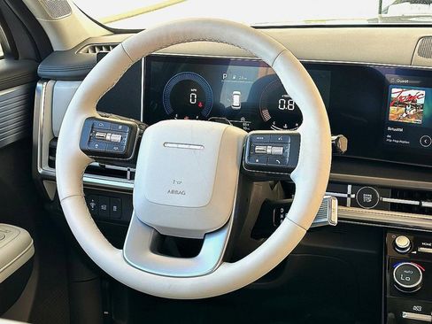 Used 2025 Hyundai Santa Fe SEL image 24