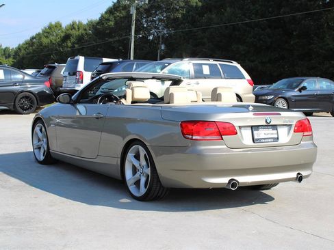 Used 2009 BMW 335i Convertible image 8