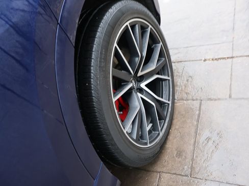 Used 2019 Audi Q8 Prestige image 21