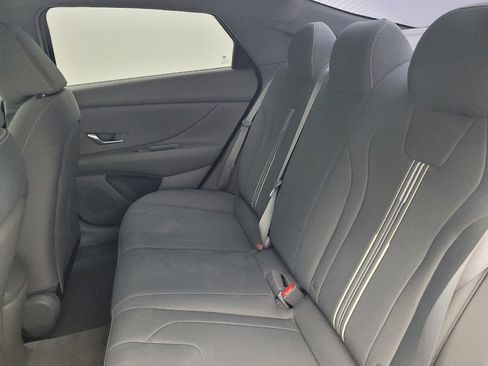 Used 2021 Hyundai Elantra SEL FWD image 18