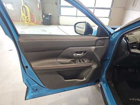 New 2026 Nissan Kicks SR w/ SR Premium Package AWD/4WD image 10