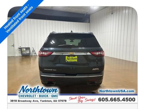 Used 2021 Chevrolet Traverse High Country image 4