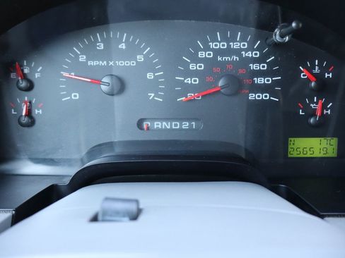 Used 2005 Ford F150 XLT image 33