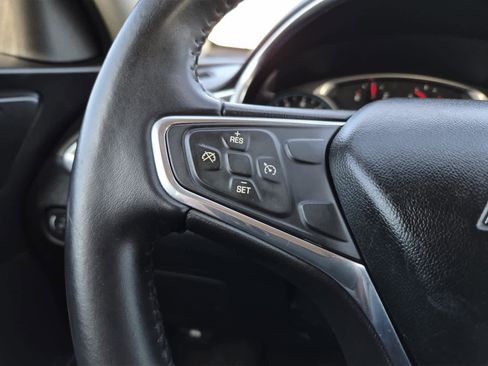 Used 2016 Chevrolet Malibu LT image 17