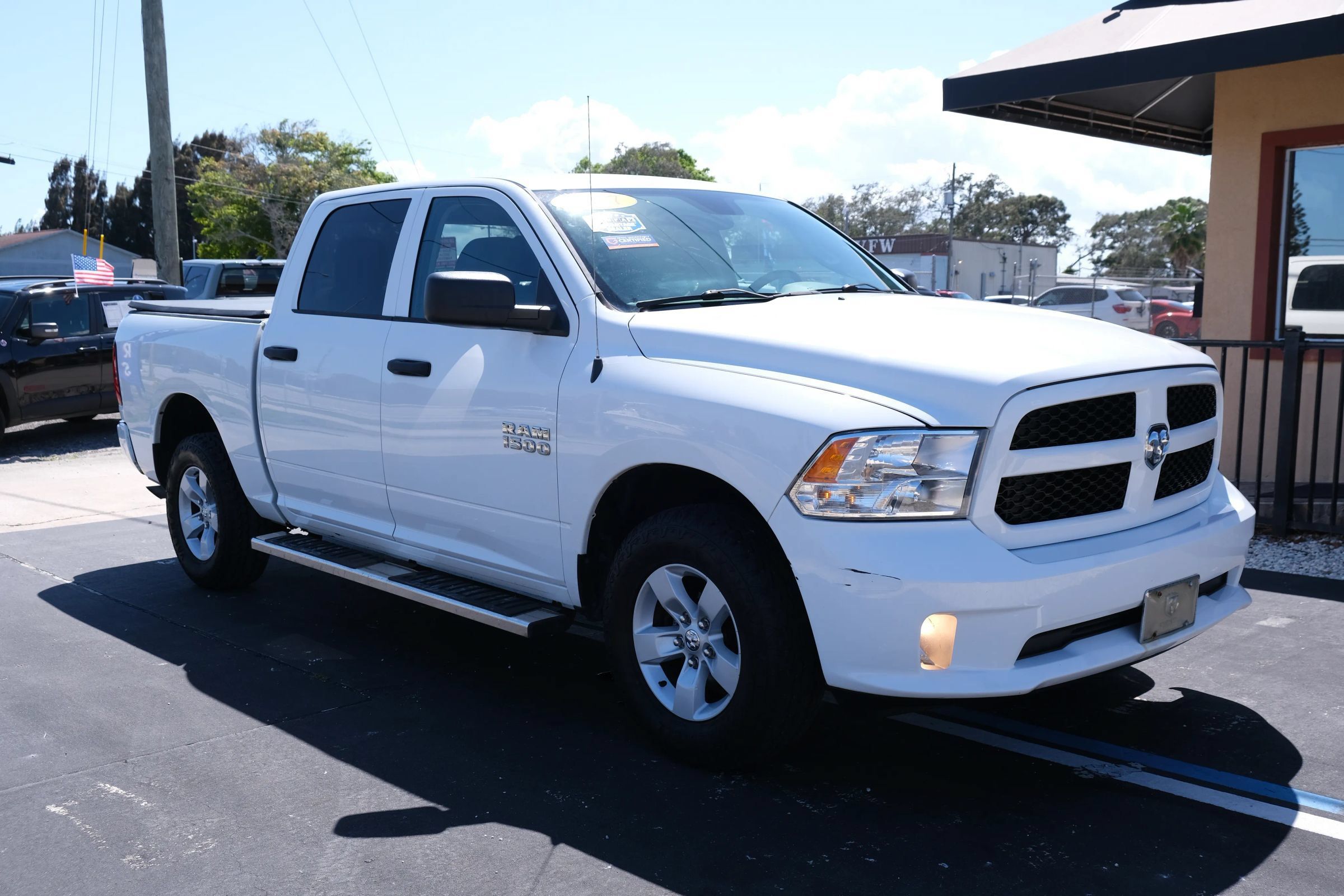 Used 2017 RAM 1500 Express AWD/4WD image 7
