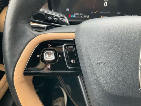 Used 2022 Lincoln Corsair Reserve w/ Equipment Group 201A image 7