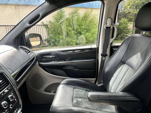 Used 2017 Dodge Grand Caravan SXT FWD image 30