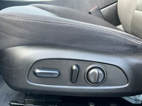 Used 2023 Chevrolet Malibu LT FWD image 10