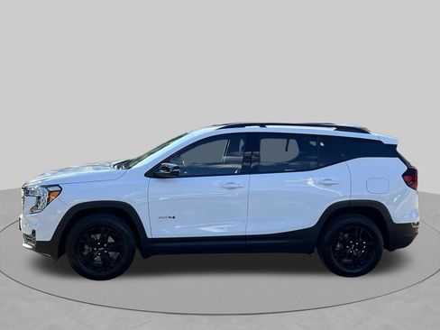 Used 2026 GMC Terrain Elevation FWD image 2