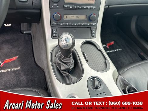 Used 2005 Chevrolet Corvette Coupe w/ Preferred Equipment Group RWD image 29