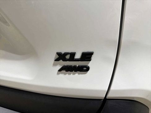 Certified 2022 Toyota RAV4 XLE image 32