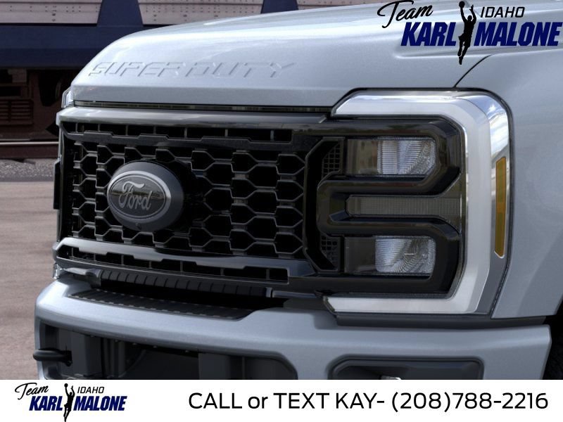 New 2026 Ford F350 Lariat w/ Black Appearance Package AWD/4WD image 17