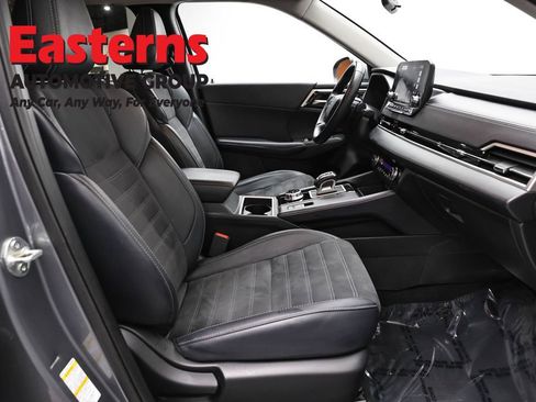 Used 2024 Mitsubishi Outlander SE image 23