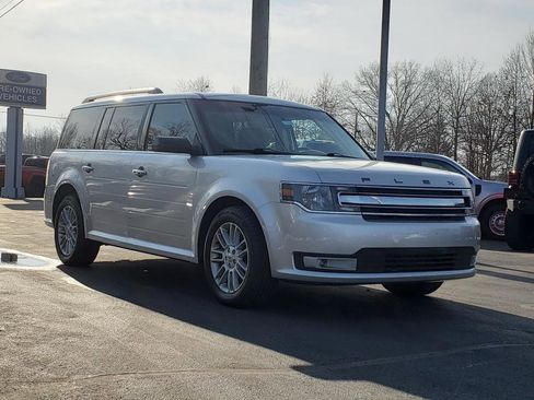 Used 2019 Ford Flex SEL w/ Class III Trailer Tow Package image 3