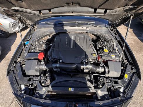 Used 2016 Jaguar XF S image 36