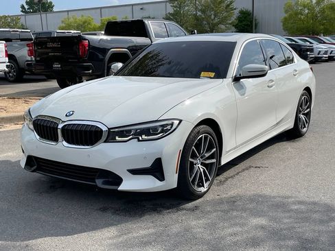 Used 2022 BMW 330i Sedan w/ Driving Assistance Package RWD image 3