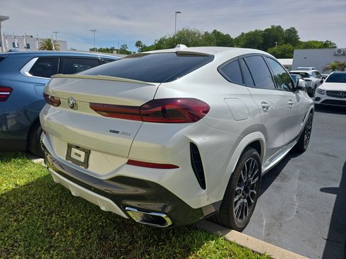 Used 2025 BMW X6 xDrive40i AWD/4WD image 2