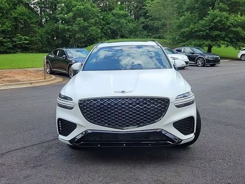 Used 2024 Genesis GV70 3.5T Sport AWD/4WD image 3