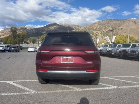 Used 2023 Jeep Grand Cherokee Limited w/ Trailer Tow Prep Group (B) image 5