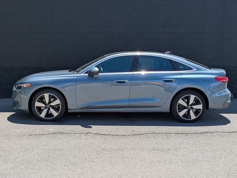 Used 2025 Audi A5 2.0T Premium Plus w/ Premium Plus AWD/4WD image 9