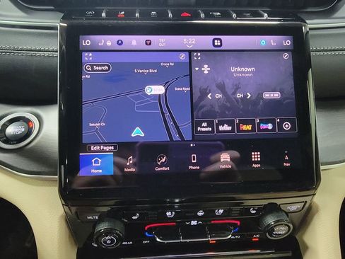 New 2025 Jeep Grand Cherokee Limited w/ Luxury Tech Group II RWD image 14