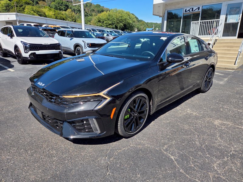 New 2027 Kia K5 GT FWD image 3