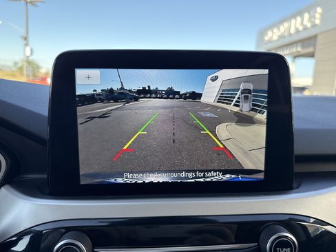 Used 2021 Ford Escape SE FWD image 18