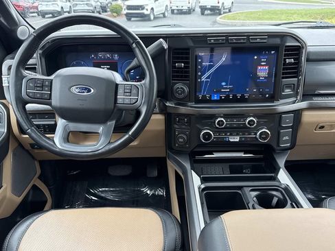 Used 2023 Ford F250 Lariat w/ Lariat Ultimate Package AWD/4WD image 3