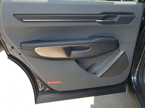 New 2026 Kia EV9 Wind image 25