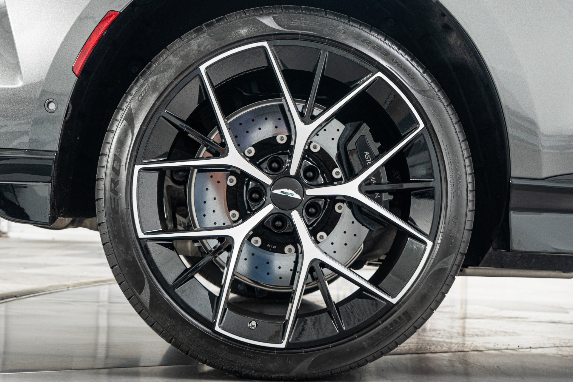 Used 2025 Aston Martin DBX 707 AWD/4WD image 44