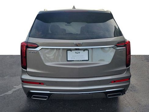 Certified 2022 Cadillac XT6 Premium Luxury image 4