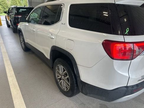 Used 2019 GMC Acadia SLE AWD/4WD image 2