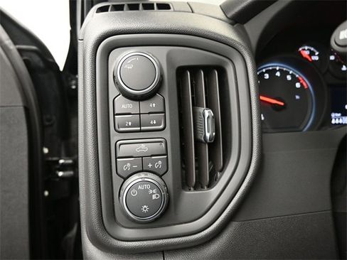 Used 2025 Chevrolet Silverado 1500 Custom Trail Boss image 11