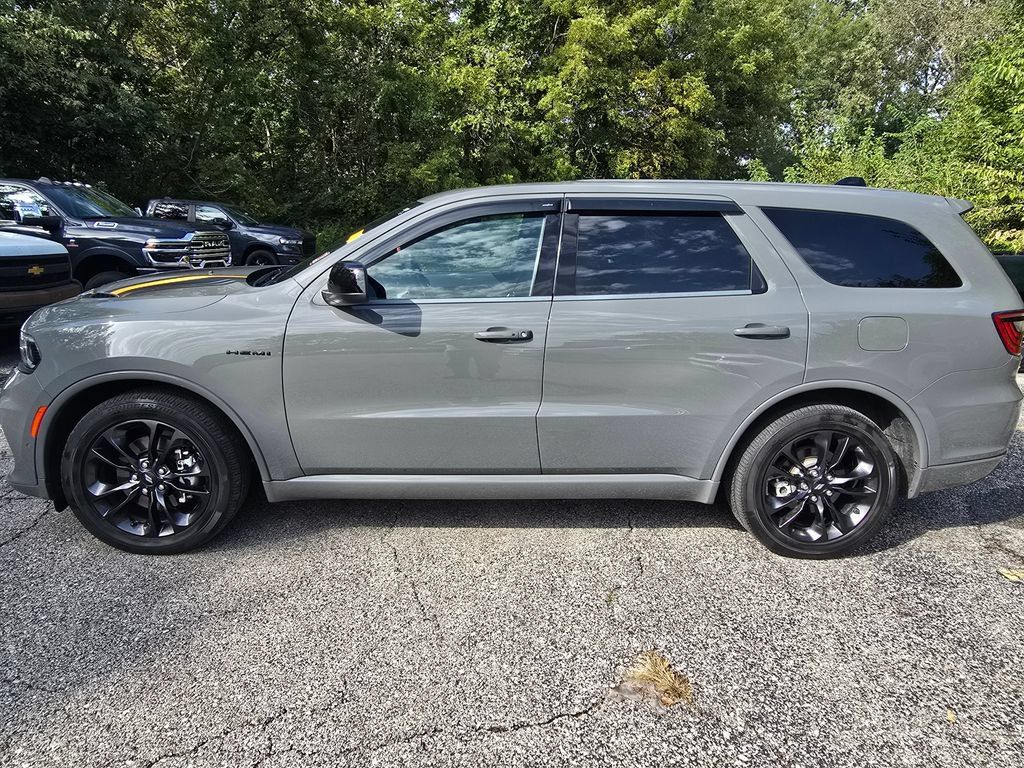 Used 2023 Dodge Durango R/T AWD/4WD image 3