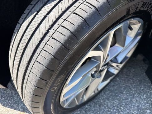 Used 2023 Hyundai Sonata SEL w/ Preferred Accessory Package FWD image 6