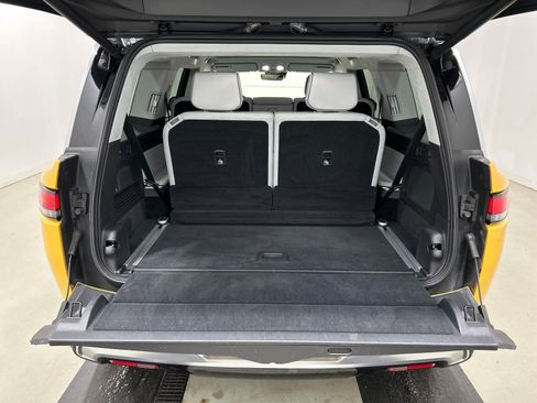 Used 2023 Rivian R1S Adventure AWD/4WD image 15