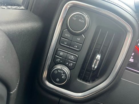 Used 2020 Chevrolet Silverado 1500 LT Trail Boss w/ Convenience Package image 38