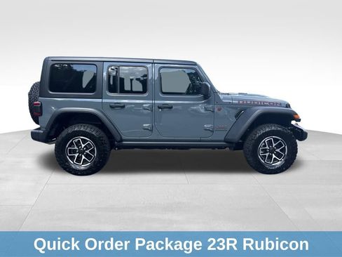 Used 2025 Jeep Wrangler Unlimited Rubicon AWD/4WD image 9