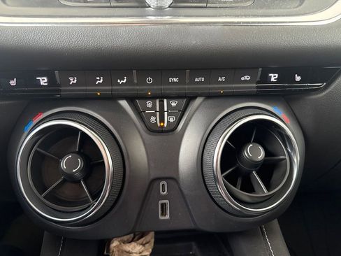Used 2024 Chevrolet Blazer LT w/ Convenience Package FWD image 18