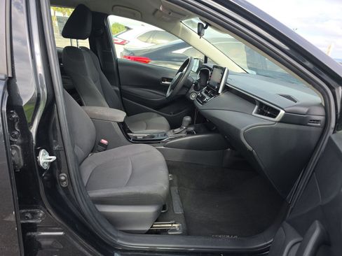 Used 2021 Toyota Corolla LE FWD image 14