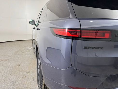 Used 2023 Land Rover Range Rover Sport SE Dynamic AWD/4WD image 8