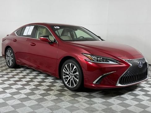 Used 2019 Lexus ES 300h w/ Premium Package FWD image 10