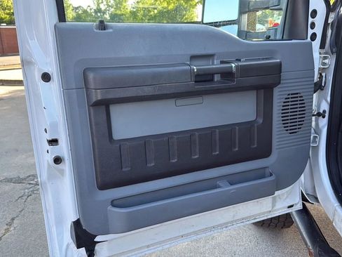 Used 2011 Ford F250 XL w/ PWR Equipment Group AWD/4WD image 13