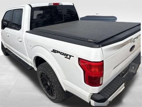 Used 2020 Ford F150 Lariat w/ Equipment Group 502A Luxury AWD/4WD image 14