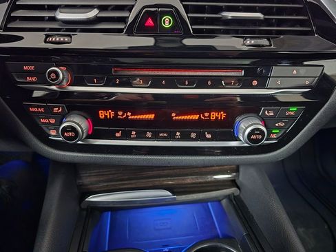 Used 2019 BMW 530i xDrive 530i xDrive w/ Convenience Package image 20