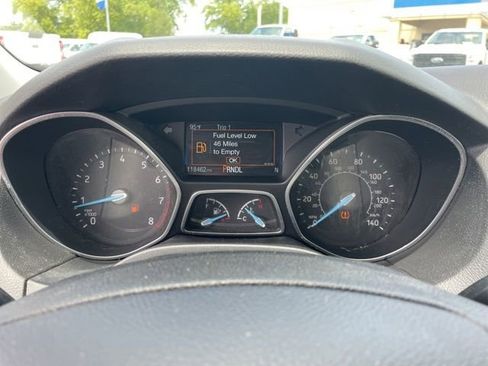 Used 2018 Ford Focus SE FWD image 28