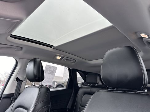 Used 2022 Ford Escape SEL w/ Technology Package image 25