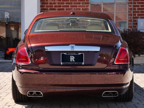 Used 2013 Rolls-Royce Ghost RWD image 18